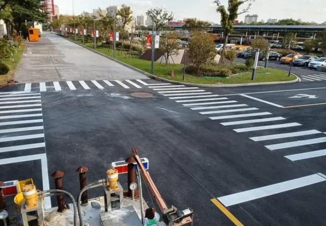10種常見的道路標(biāo)線，看看你認(rèn)識多少？